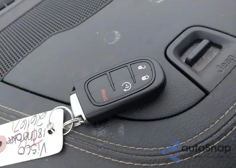 2018 Jeep Cherokee Latitude Plus 4X4 из США, поврежденный, VIN 1C4PJMLB6JD527339